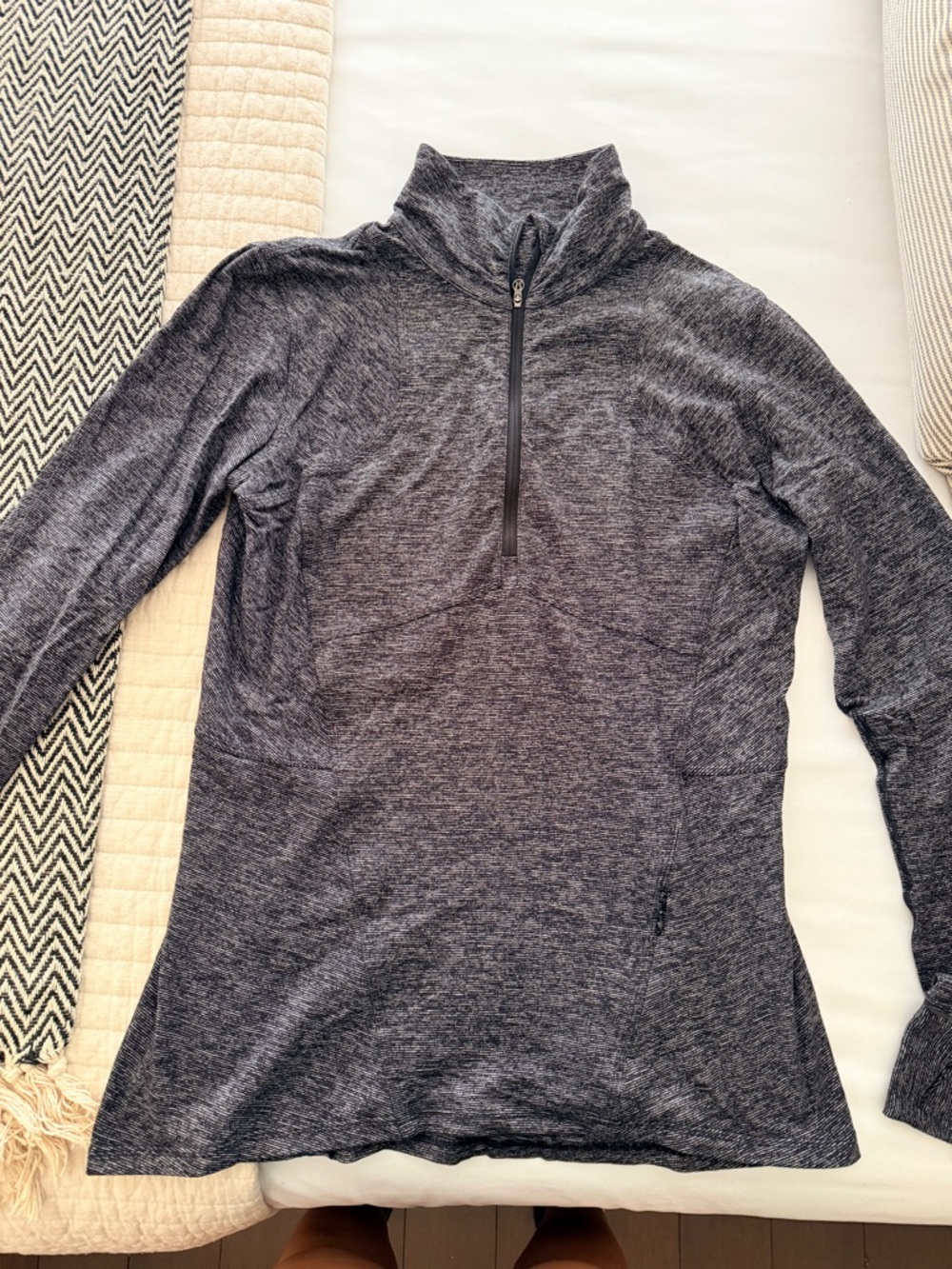 lululemon athletica Women's Dark Heather Gray Half-Zip Pullover